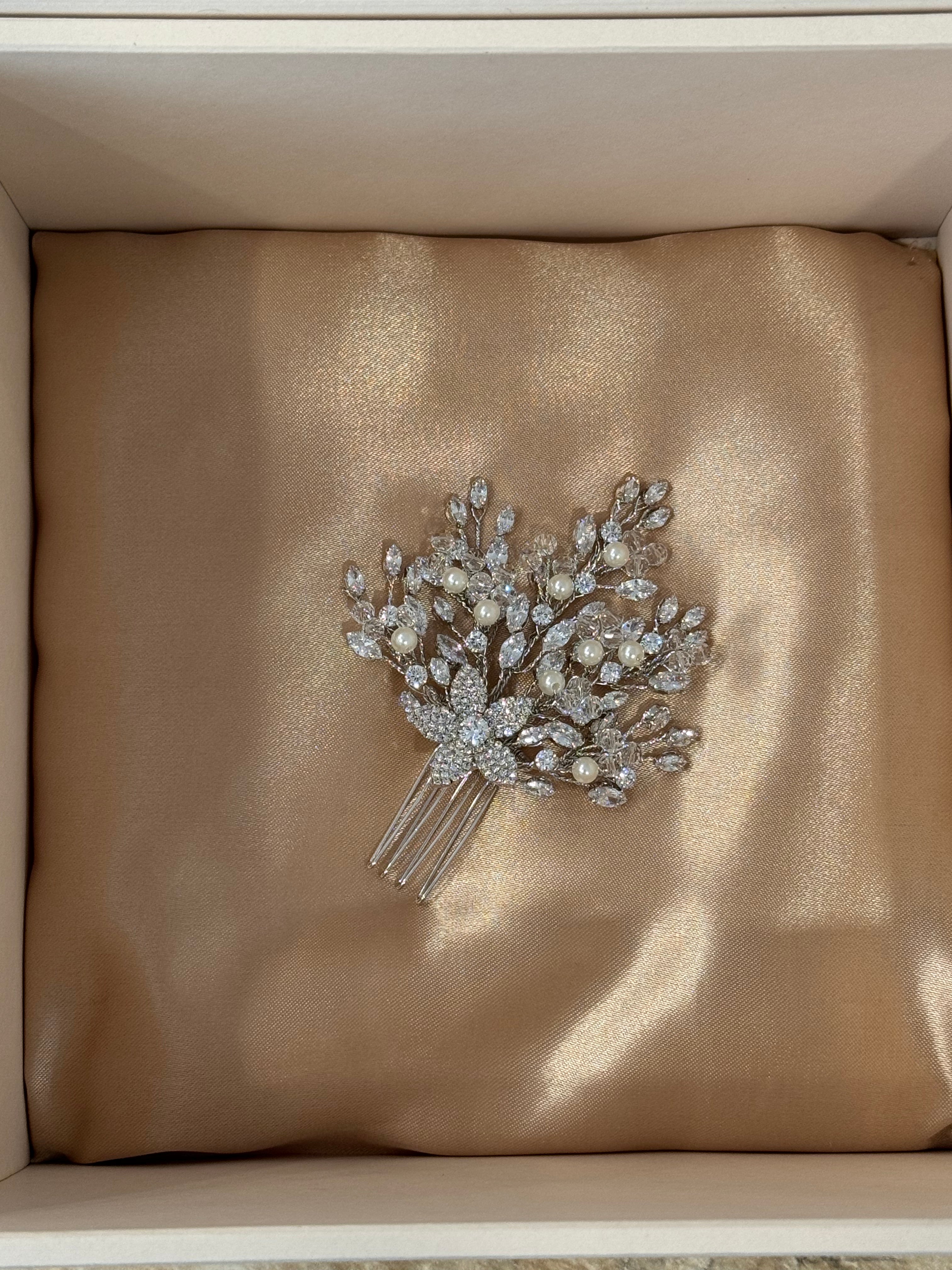 NALIA - Swarovski Crystals and Pearls Hair Pin -RTS