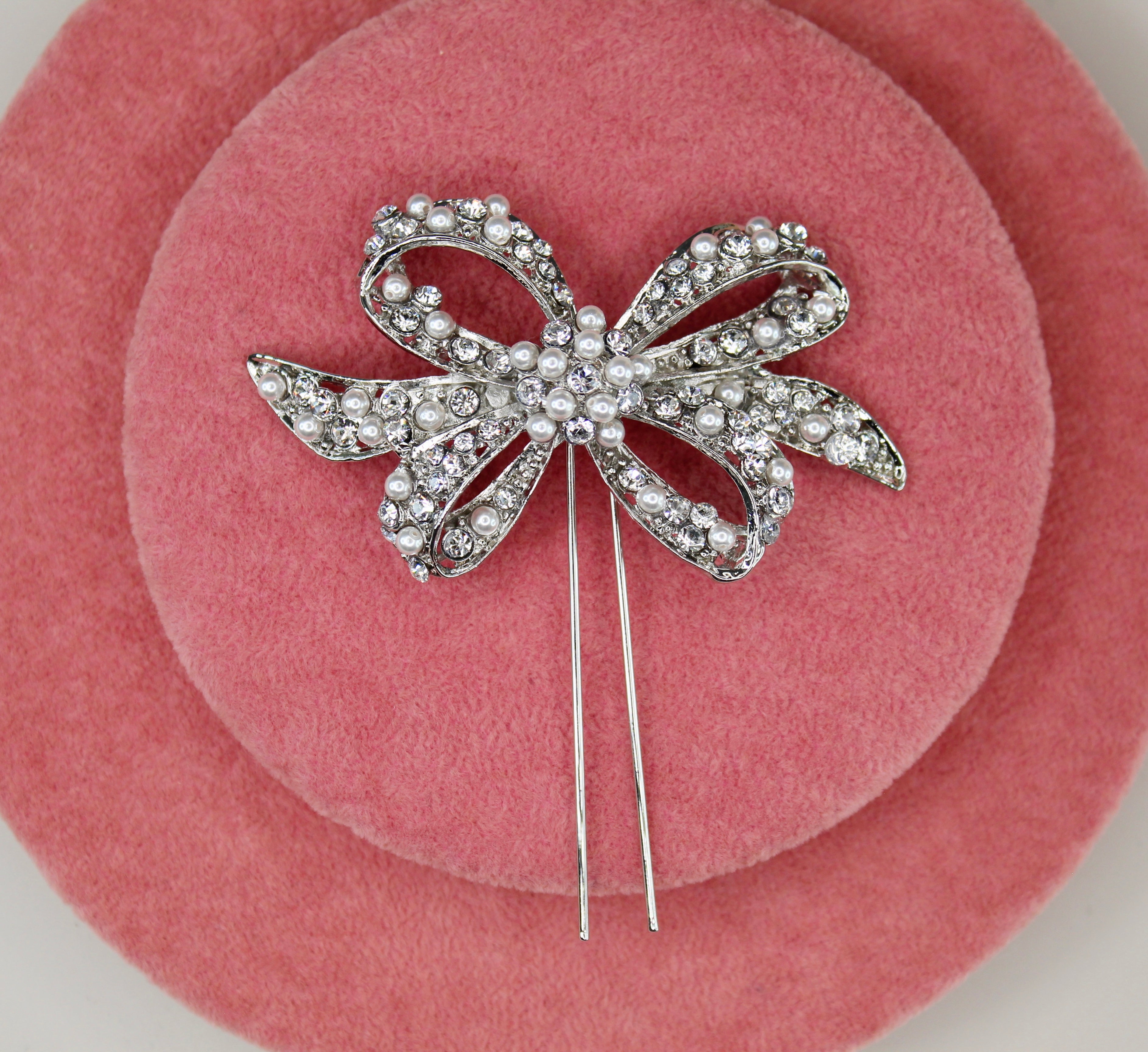 ANAIS -  Swarovski Crystals and Pearls Bow Hair Pin