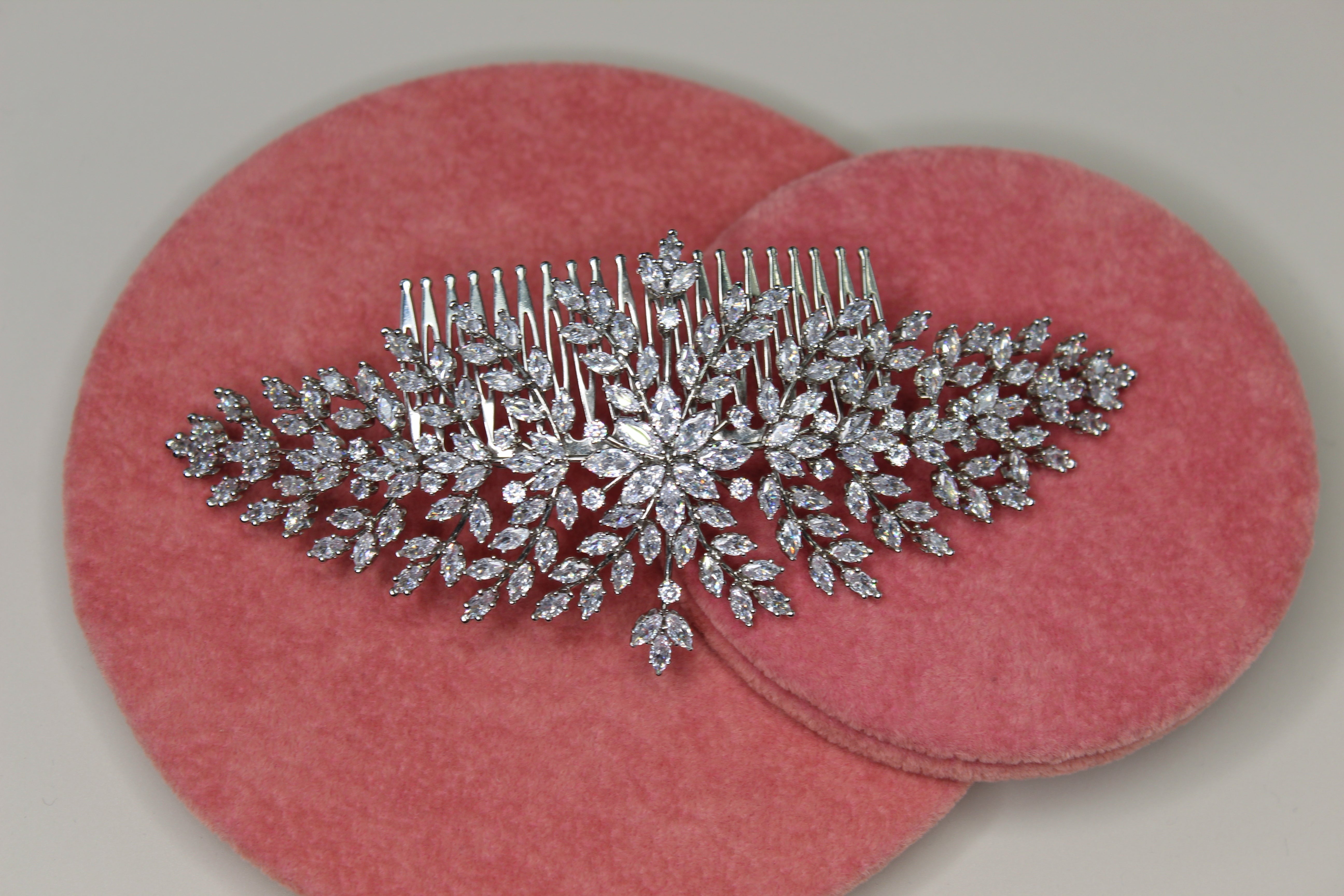 MAYA - Simulated Diamonds Hair Comb -RTS