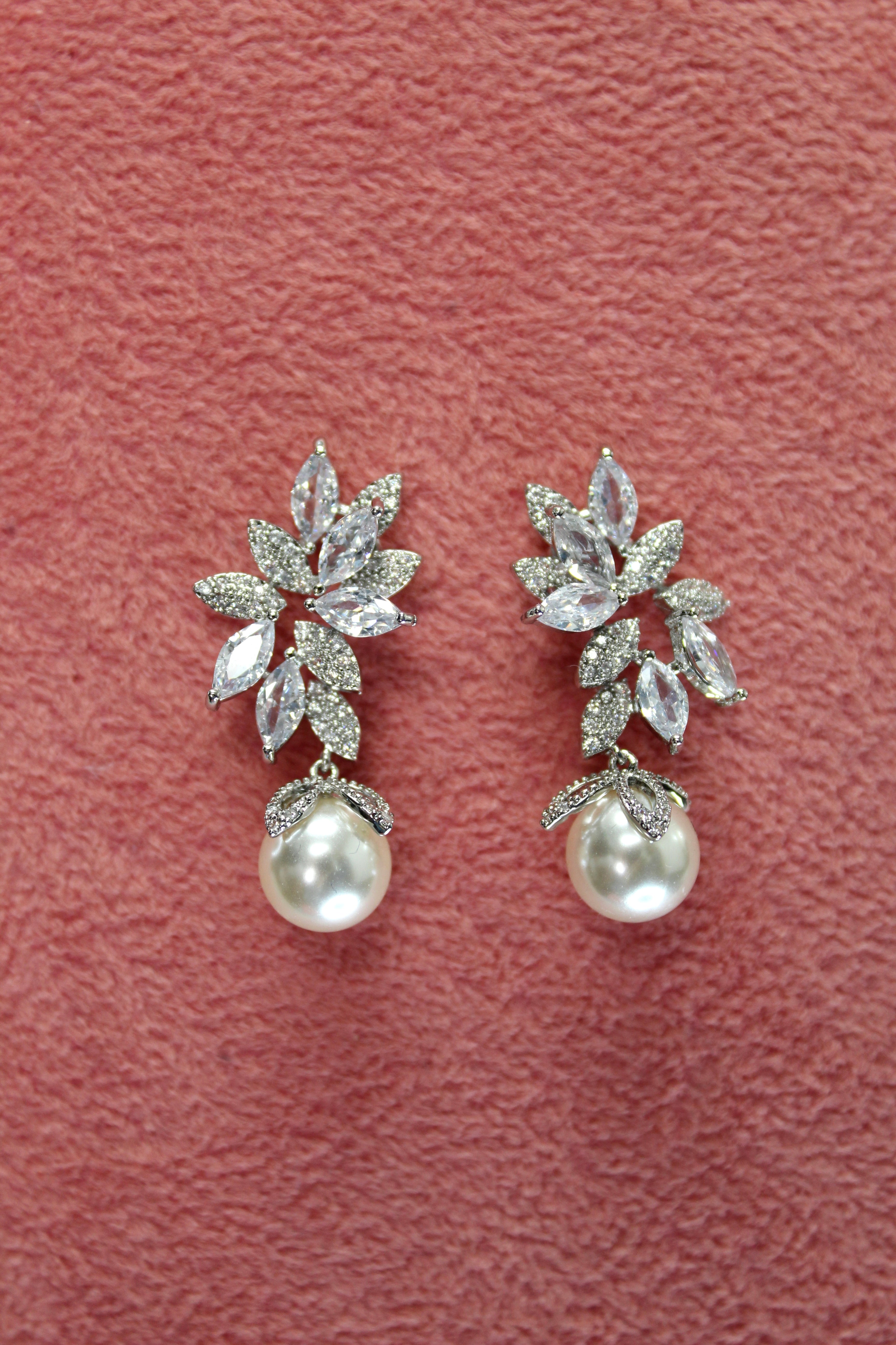 YVONNE - Simulated Diamonds and Pearls Earrings -RTS