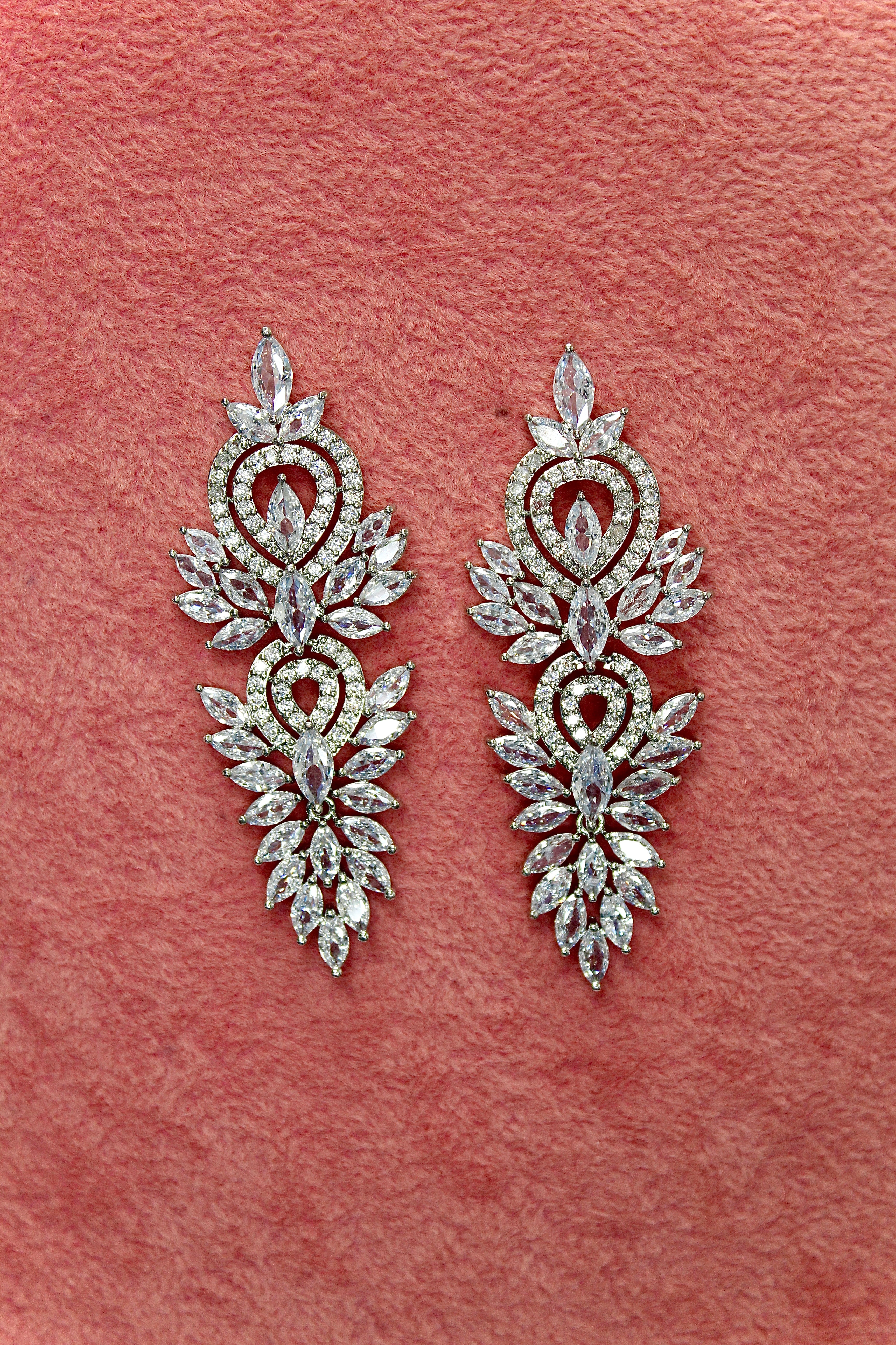 LORIE - Simulated Diamonds Earrings -RTS