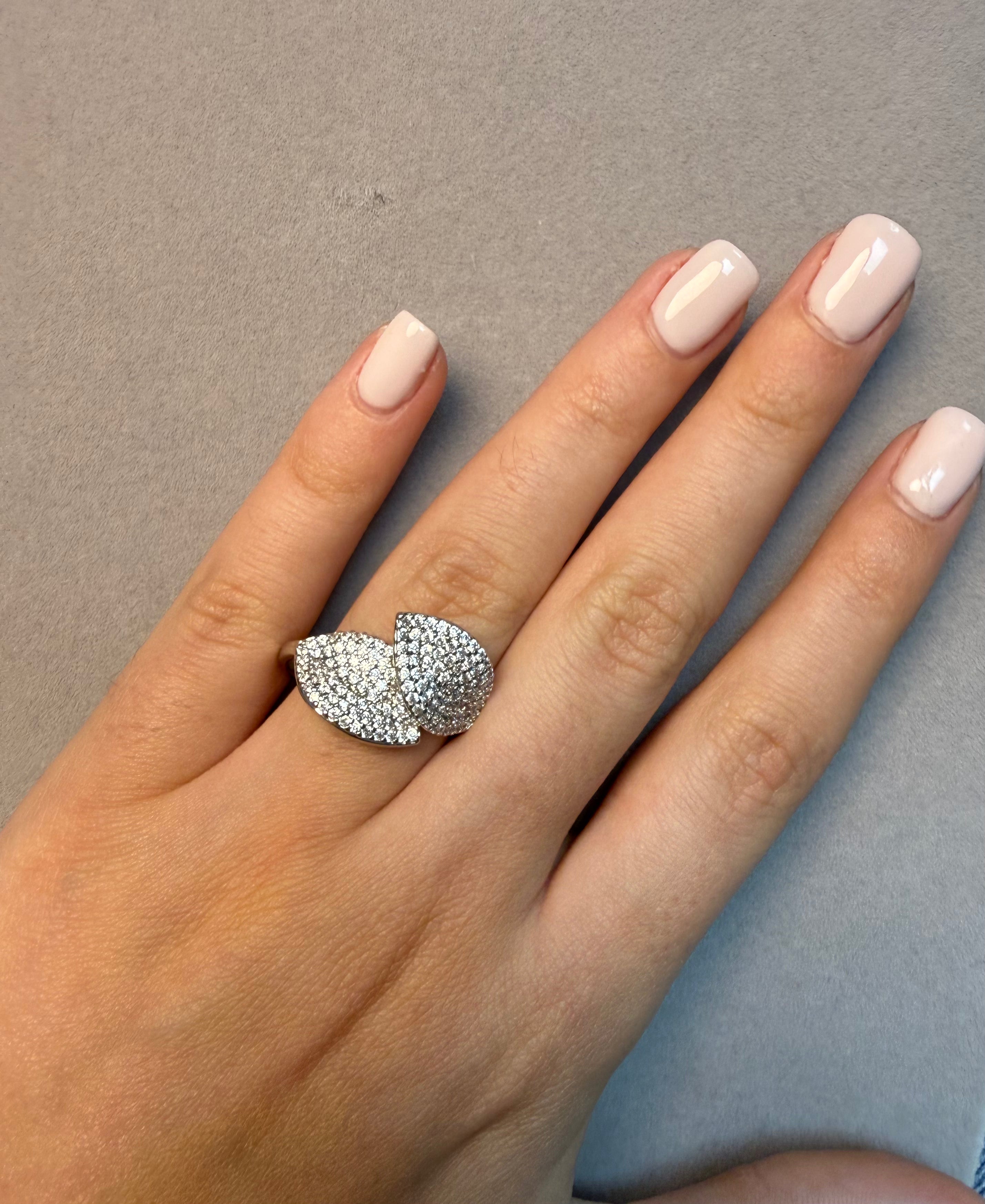 LEAF RING