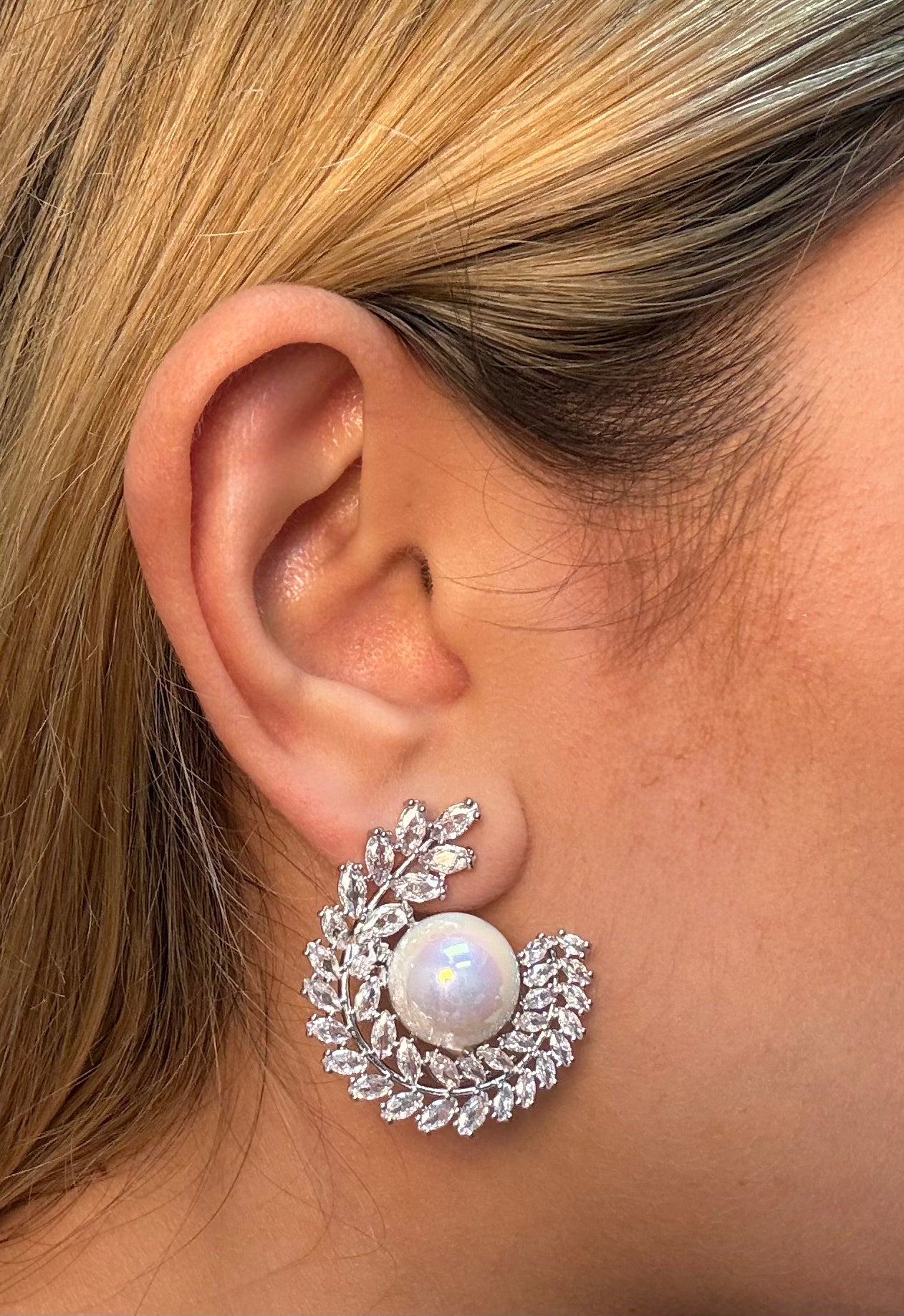 PEARL AURA EARRINGS