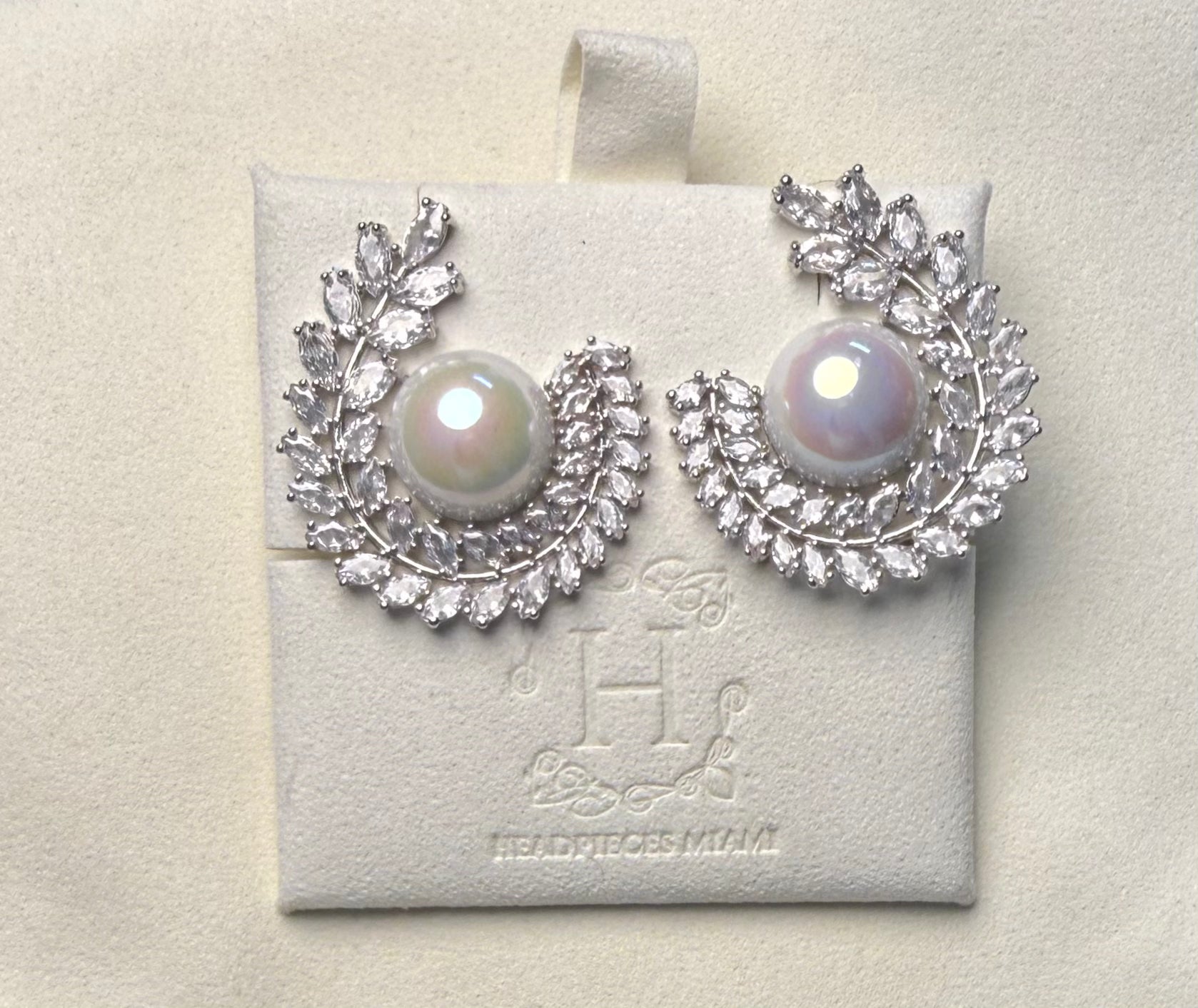 PEARL AURA EARRINGS
