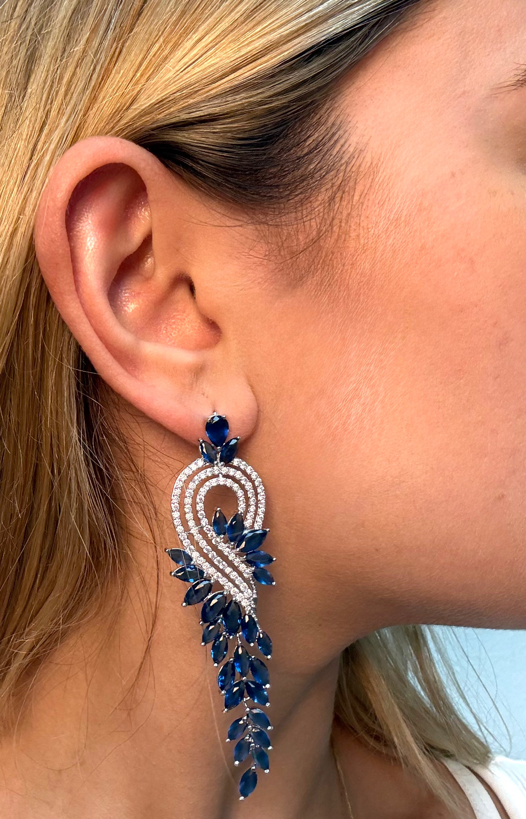 OCEAN CASCADE EARRING