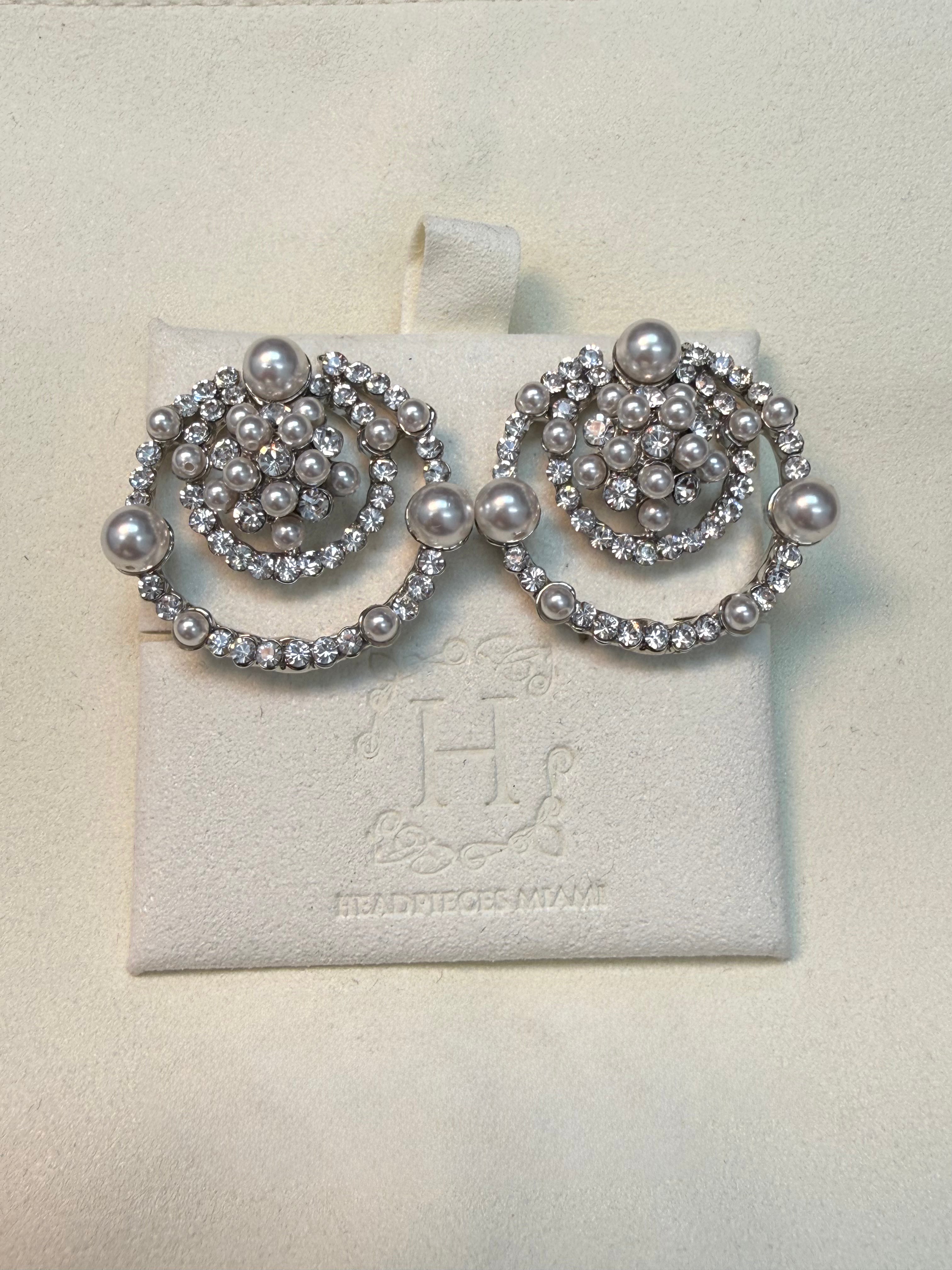 LUNAR PEARL HOOPS