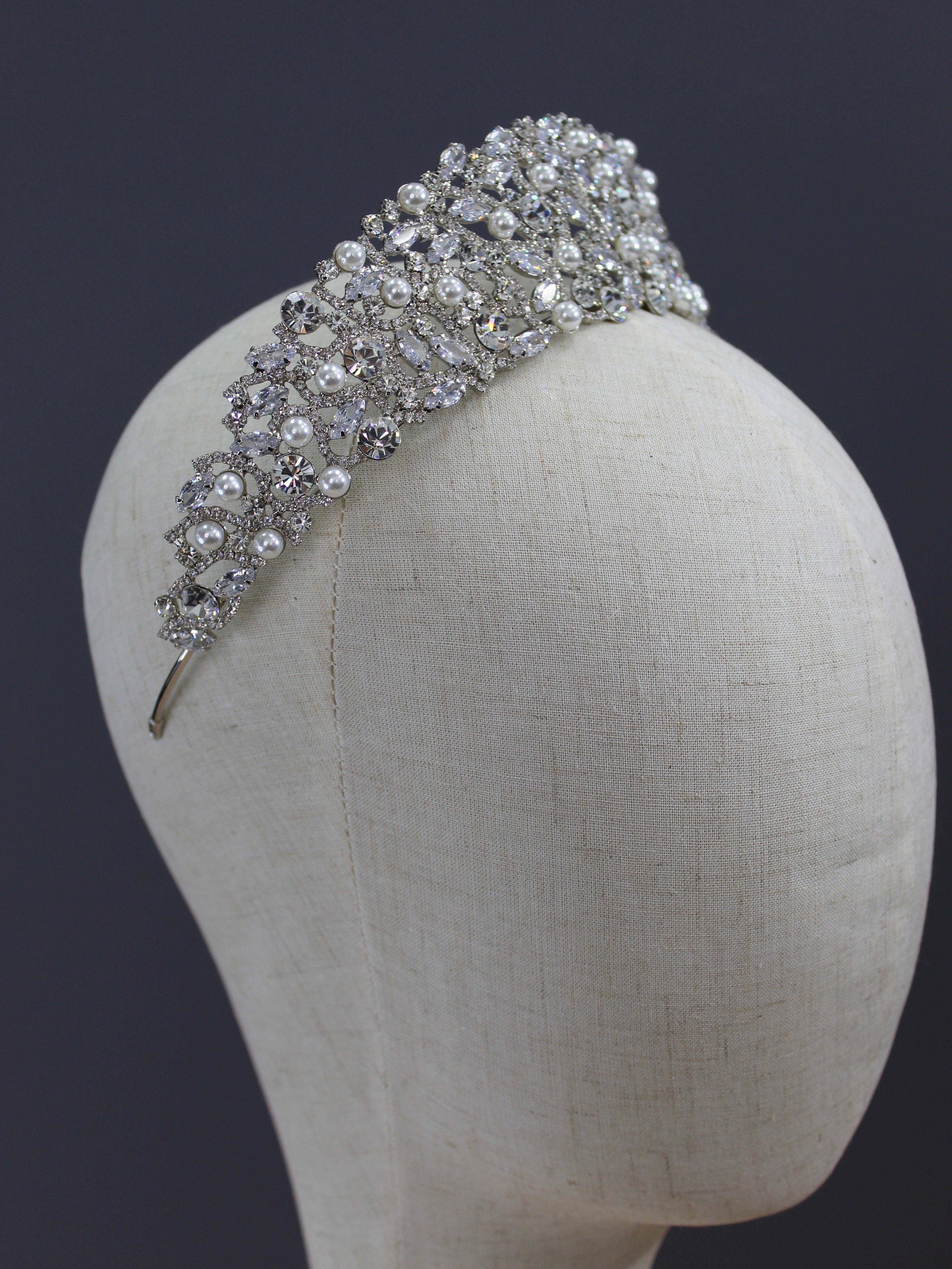 NAOMI - Simulated Diamonds and Pearls Tiara -RTS