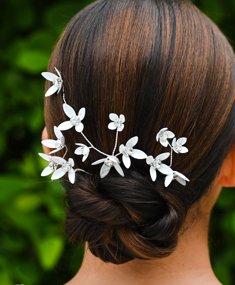 PENELOPE - White Flowers Three-Piece Hair Pin Set