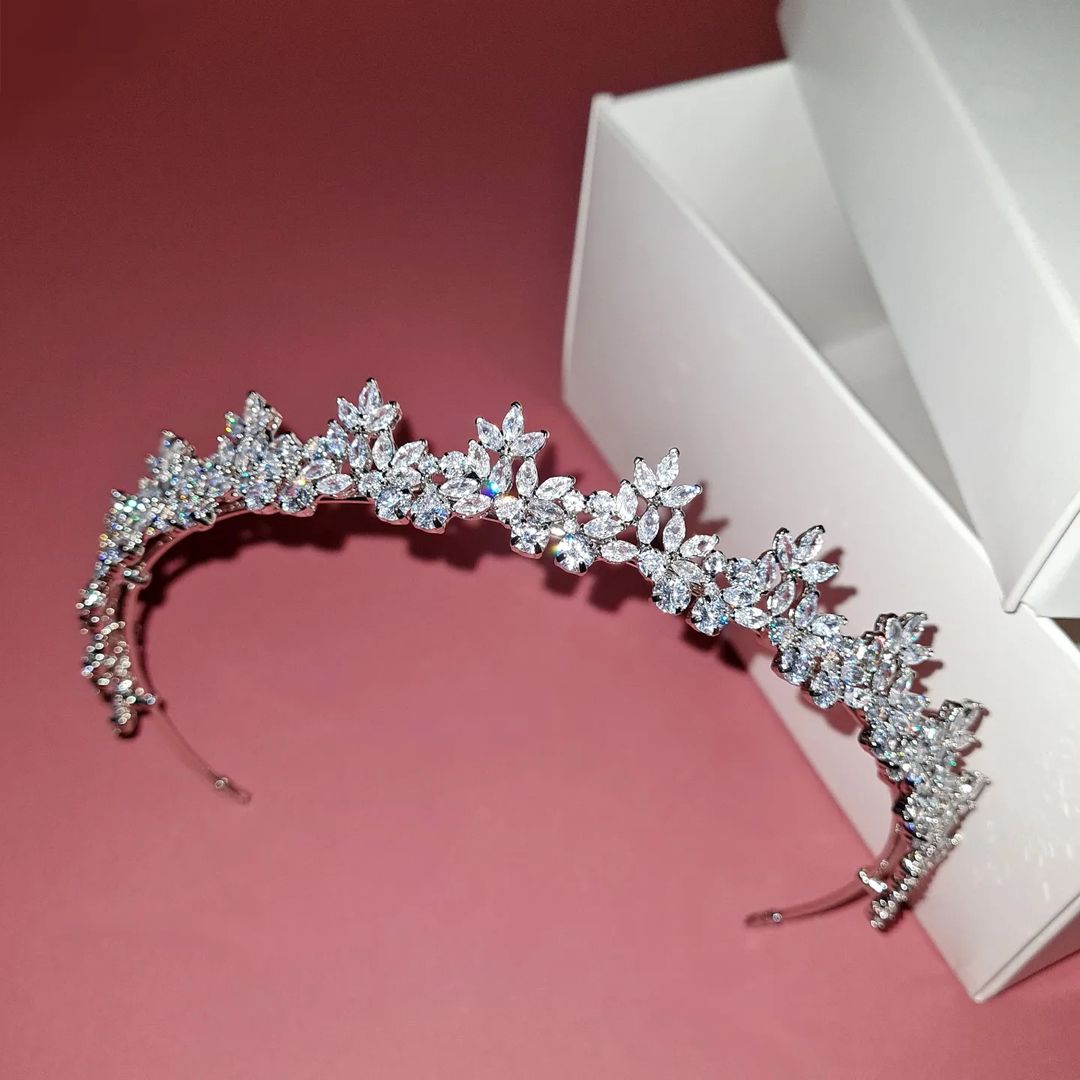 ARIELLE - Simulated Diamonds Tiara