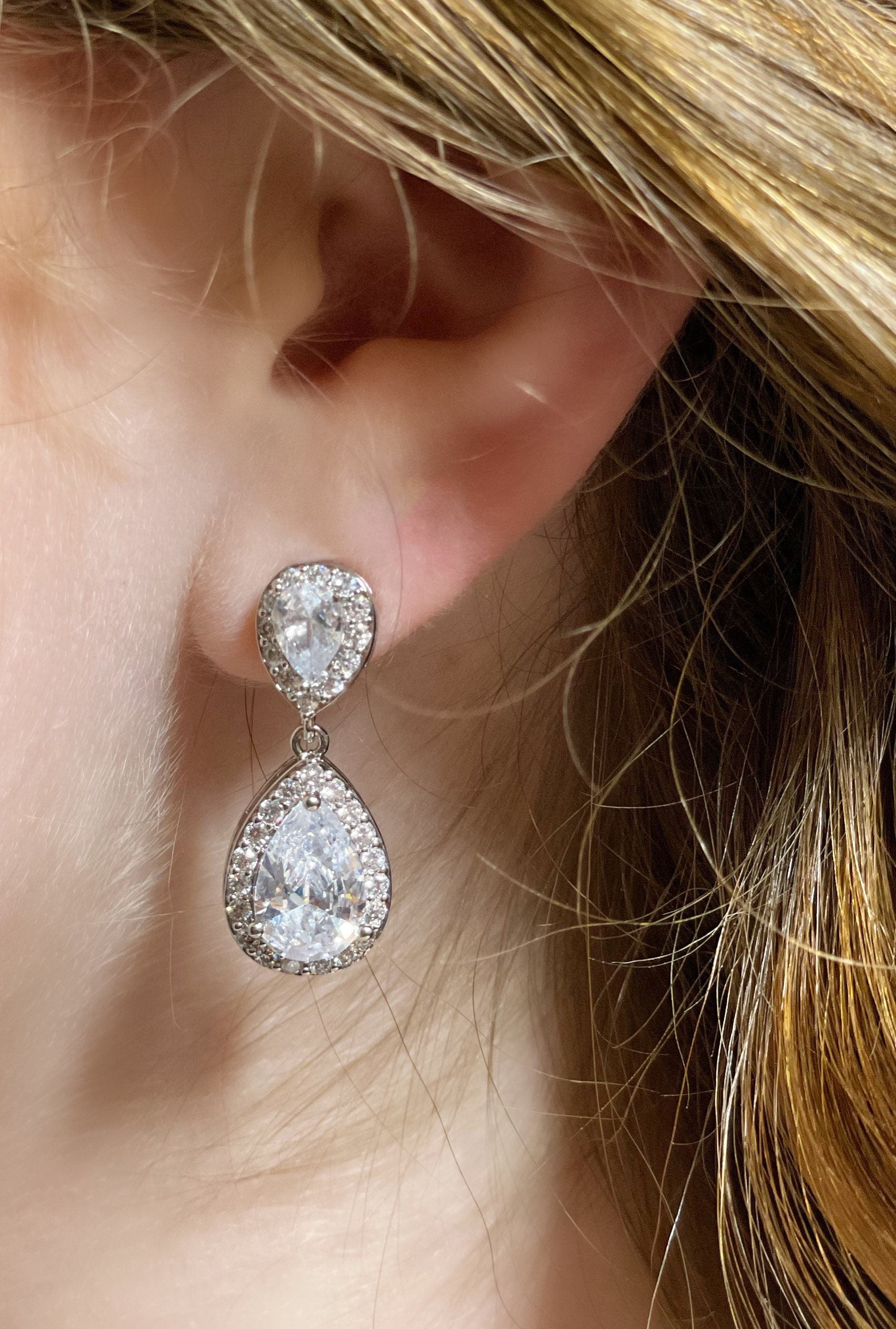 LILIAN - Simulated Diamonds Drop Earrings -RTS