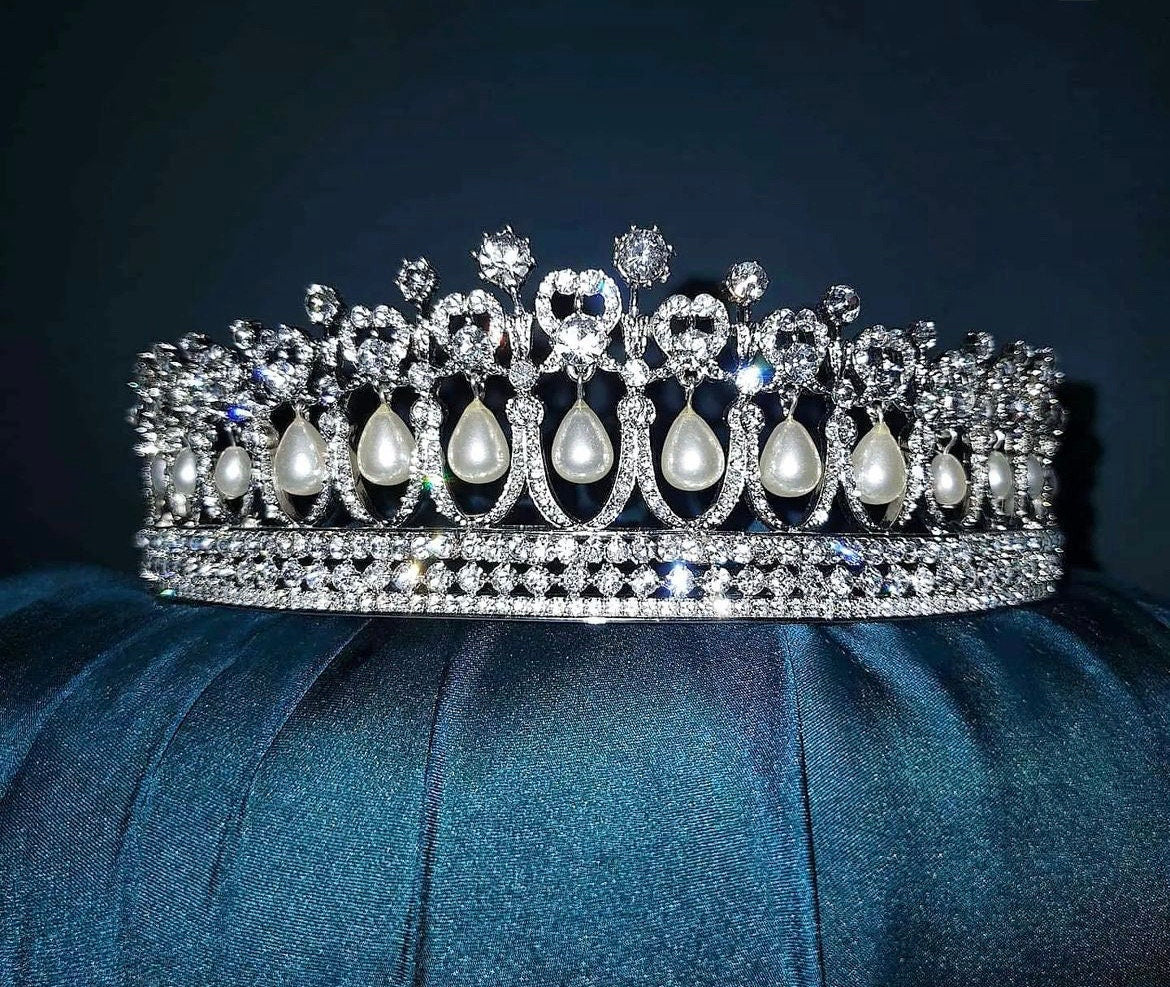 KATE - Kate Middleton Inspired Pearl Tiara